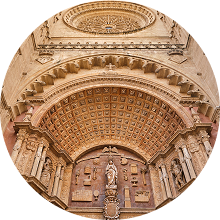 팔마 데 마요르카의 아름다운 지중해 섬 풍경과 전통 건축물